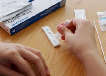 Anvisa libera venda de autotestes de Covid-19; empresas terão que pedir registro dos produtos