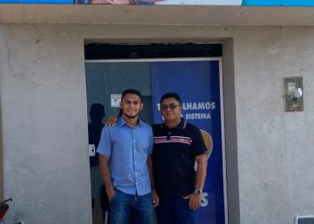 João Araújo visita empresa do seu filho Abraão Araújo no Centro de José de Freitas