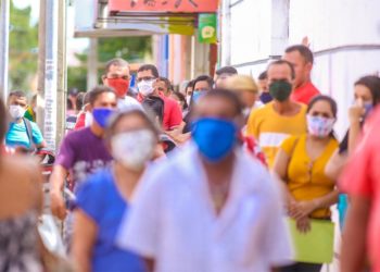 Uso de máscaras em locais abertos deixa de ser obrigatório em Teresina a partir desta segunda (14)