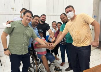 Após reunião do Prefeito com manifestantes e empresário ônibus voltam a circular de José de Freitas a Teresina