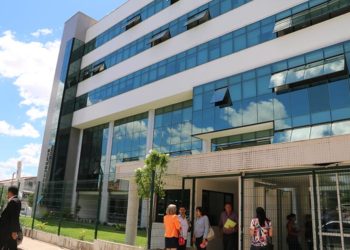 Servidora do TJ-PI é presa após ser flagrada cobrando R$ 2 mil por sentença