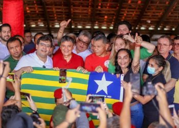 Rafael e Wellington visitam José de Freitas ao lado de lideranças e pré-candidatos