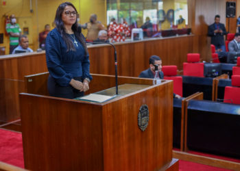 Teresa Britto defende Indicativo de Projeto sobre castração de cães e gatos