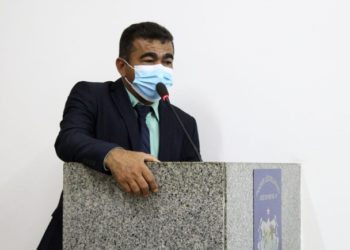 Vereador Zilzimar Fernandes propõe a redução da jornada de trabalho para profissionais da saúde