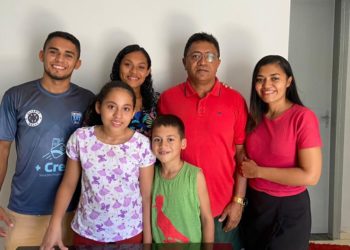 João Araújo promove almoço em família para recepcionar filha que morava em Manaus