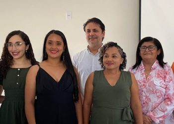 Prefeito Roger Linhares empossa novos servidores efetivos nas áreas de Educação e Saúde