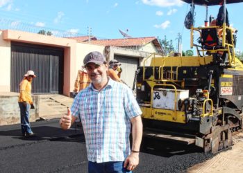 Prefeito Roger Linhares acompanha segunda etapa das obras de asfaltamento em José de Freitas