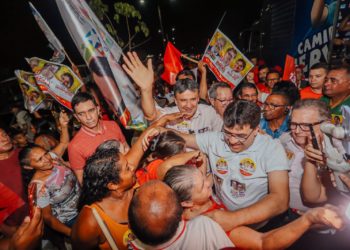 Rafael Fonteles faz carreata histórica em Piripiri