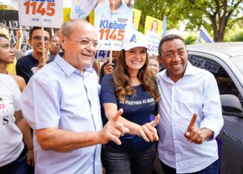 Em caminhada pelo Dirceu, Sílvio, Iracema e Joel convidam todos para ‘A Grande Onda Azul’