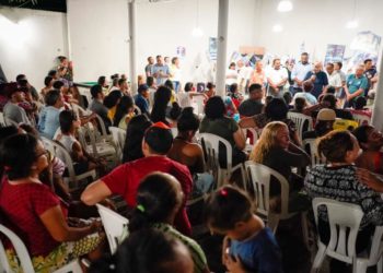 “A Onda Azul veio para ficar”, afirmou Sílvio Mendes em carreata pelo bairro Promorar