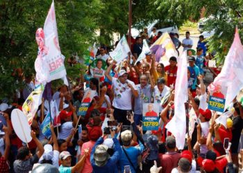 Rafael e Wellington iniciam as atividades deste sábado com caminhada em Cabeceiras