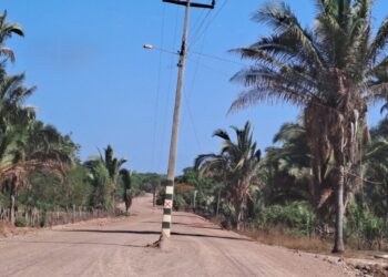 Empresa Equatorial provoca atraso em obra asfáltica na zona rural de José de Freitas e população cobra