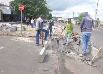 Prefeitura de José de Freitas realiza obras de construção de sarjet