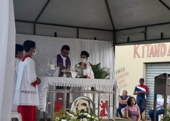 Missa da Saudade é realizada em frente do cemitério Santo Estevão em José de Freitas