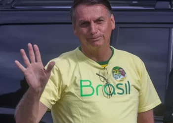 Bolsonaro sinaliza permanência no PL e mira disputa eleitoral de 2024