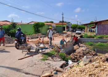 Prefeitura de José de Freitas retoma obras da reforma do bueiro no centro
