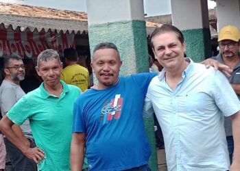 Prefeito de José de Freitas oferece café da manhã em homenagem aos trabalhadores