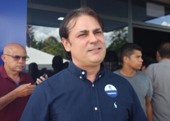 Prefeito de José de Freitas reforça integração entre Estado e municípios durante reunião com governador