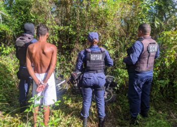 Menor de 17 anos é apreendido com motocicleta roubada em José de Freitas