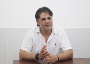 Prefeito de José de Freitas sanciona lei que garante piso salarial da Enfermagem