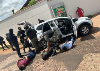 Quadrilha rouba loja de celulares em Pedro II e são presos na cidade de José de Freitas