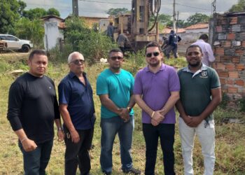 Moradores fazem protesto na sede da Agespisa sobre falta de água em José de Freitas