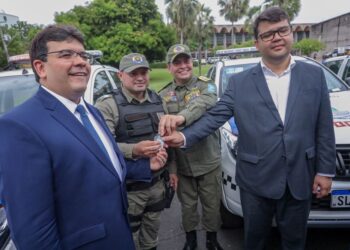 Governador entrega 200 viaturas e destaca evolução na segurança pública do Piauí