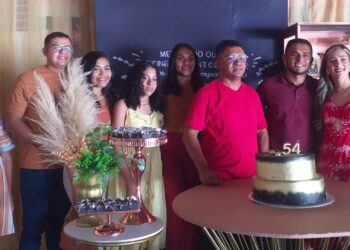 João Araújo comemora seu aniversário em grande estilo ao lado de amigos e familiares