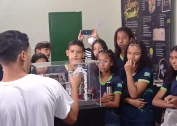 Alunos da Rede Municipal da cidade de José de Freitas visitam exposição Aprendendo com Anne Frank