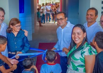 Prefeito Roger Linhares inaugura nova Creche Mãe Biluca
