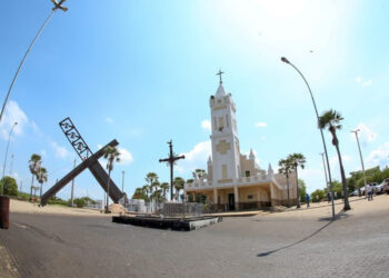 Três pessoas morrem afogadas em açude após caírem de canoa em Santa Cruz dos Milagres