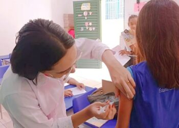 Equipe do PSE realiza vacinação na Escola Municipal Padre Sampaio em parceria com a Secretaria de Saúde de José de Freitas