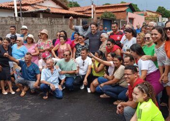 Prefeito Roger Linhares inaugura pavimentação asfáltica e anuncia mais ações para comunidade