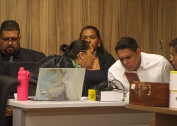 Sobrevivente de tragédia se emociona no tribunal do Júri em José de Freitas