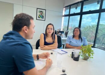 Secretária da Juventude de José de Freitas participa de reunião com Secretário Estadual de Juventude em busca de melhorias para os jovens