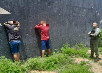 Polícia de Lagoa Alegre recupera moto roubada e apreende R$ 5 mil com os ocupantes da moto