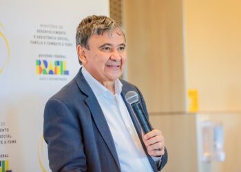 Lula exonera Wellington Dias e mais nove ministros; veja lista