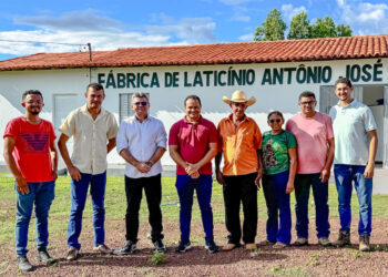 Prefeito Pedro Gomes visita Fábrica de Laticínio na comunidade Simpatia