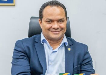 Prefeito Pedro Gomes participa de Encontro de Prefeitos em Brasília
