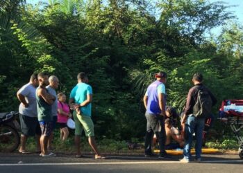 Homem fica ferido após colisão entre moto e caminhão em José de Freitas; motorista fugiu sem prestar socorro