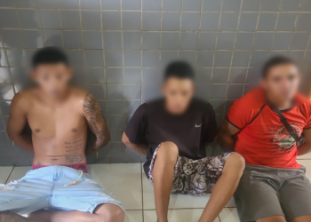 Polícia Militar inicia caçada e prende três suspeitos de assalto em José de Freitas; um segue foragido