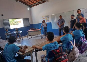 Vereador Nonato do PT visita escola municipal em Novo Oriente e destaca importância do acompanhamento de alunos com autismo e TDAH