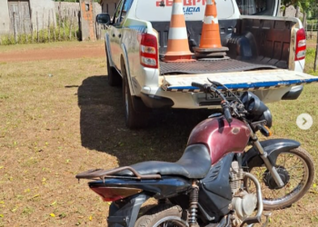 Motocicleta com restrição de roubo é apreendida na zona rural de Miguel Alves