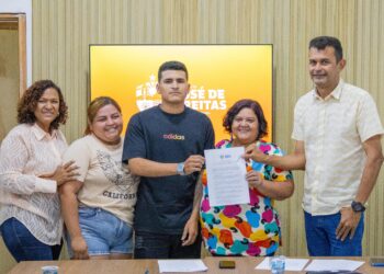 Prefeitura de José de Freitas garante apoio a quadrilhas e grupos juninos locais