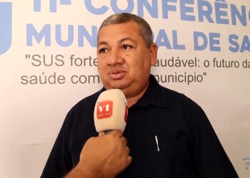 Vereador Nonato do PT concede entrevista ao Portal V1 durante a Conferência Municipal de Saúde em Novo Oriente