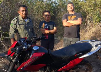 Moto tomada de assalto é rapidamente recuperada pela Polícia Militar em matagal na cidade de José de Freitas