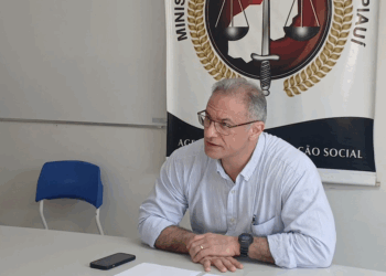 Promotor cobra medidas e critica ausência da Águas do Piauí em audiência sobre falta de água em José de Freitas