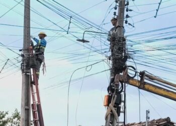 Equatorial retira poste danificado após meses de risco e deixa moradores aliviados em José de Freitas