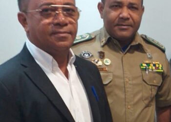 Freitense João Araújo recebe Diploma de Amigo da Polícia Militar durante solenidade do Dia da Bandeira em Teresina