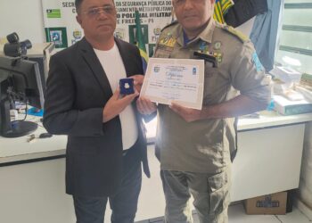 “Gratidão define este momento”, diz João Araújo ao receber homenagem Amigo da Polícia em José de Freitas